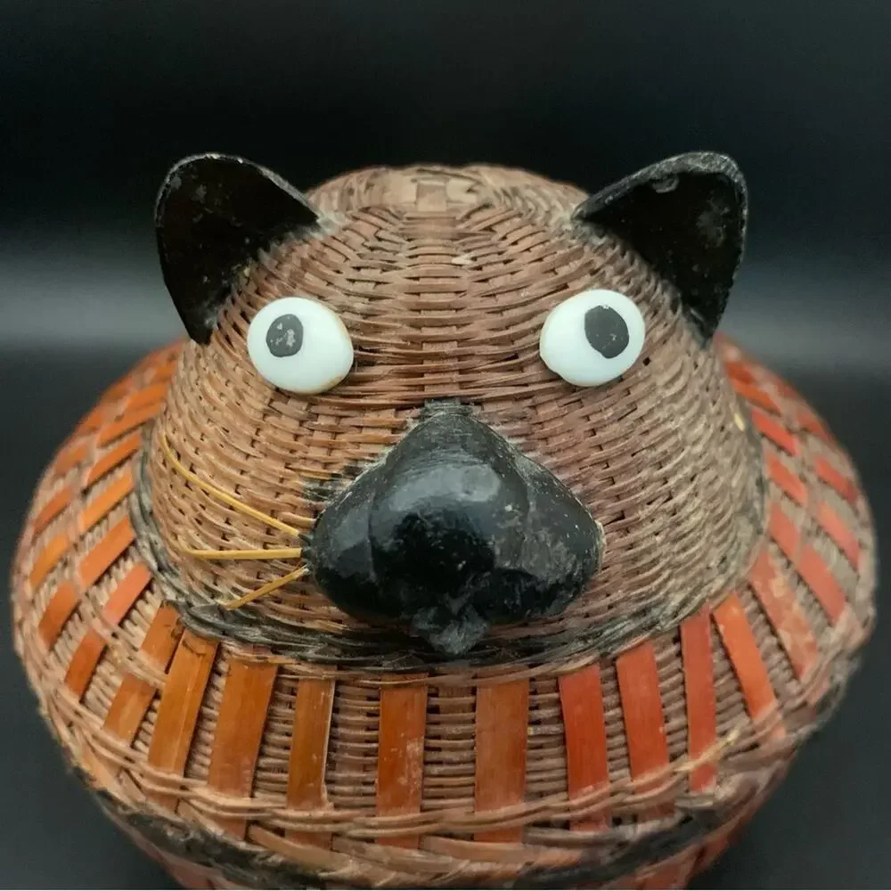 Vintage Chinese Cat Basket